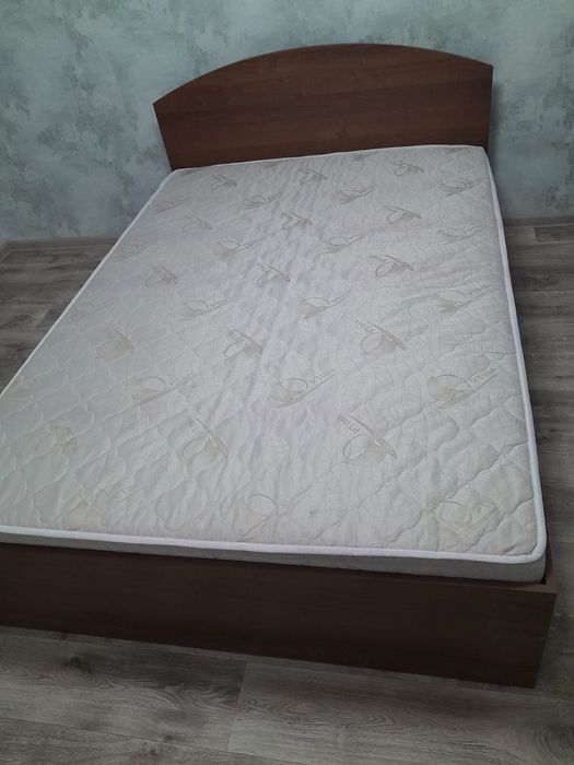 Кровать двухспальный