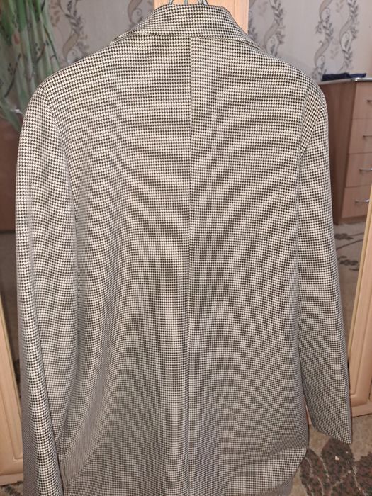 Удлинённый женский пиджак