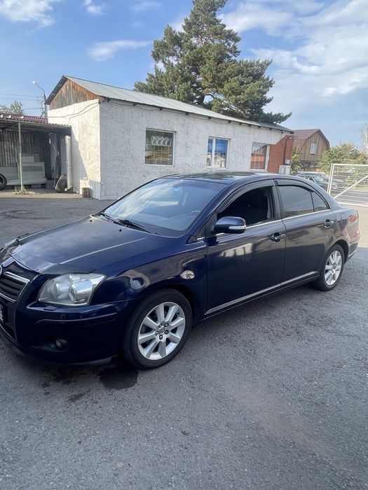 Продам toyota avensis 2008