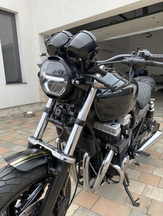 Honda CB750 Seven Fifty custom cafe racer