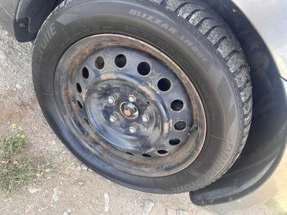 На Части Toyota Corolla Verso 2.2 D-4d 136к.с 2006г