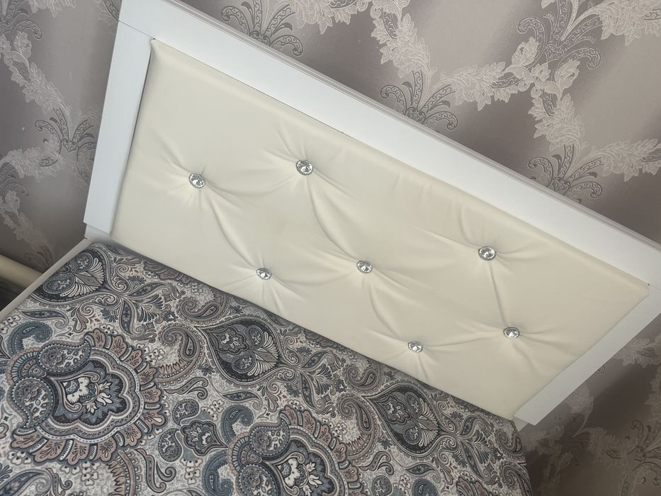 Продам кровать одноместный