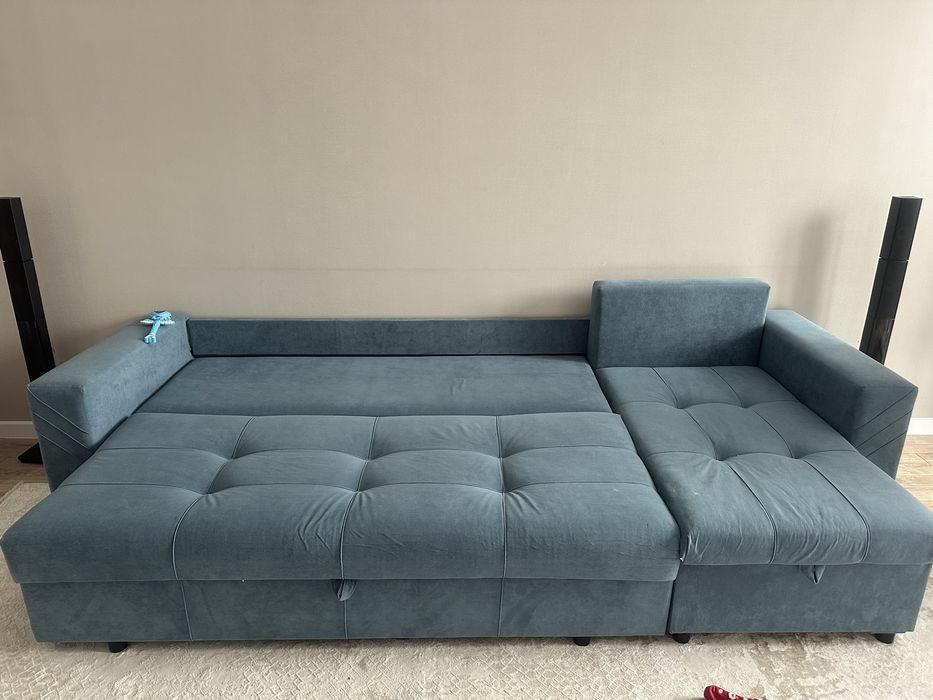 Диван с подушками 110.000