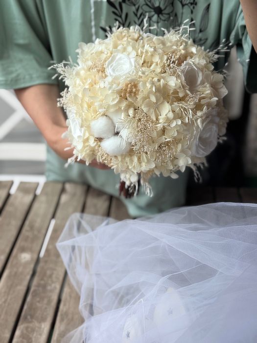 Buchet de mireasă din flori criogenate