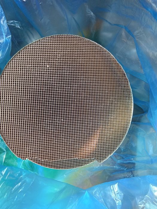 Принимаем автокатолизаторы  дорого