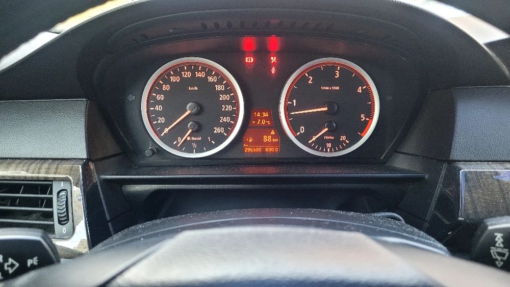 Vând BMW e60 525d