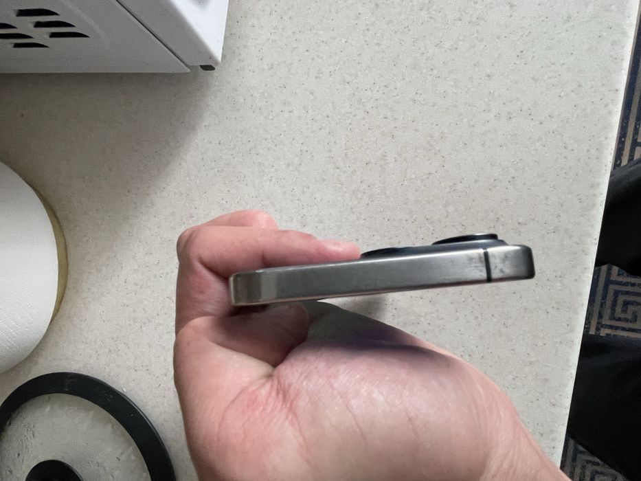 Продам iphone 15 pro max 256gb