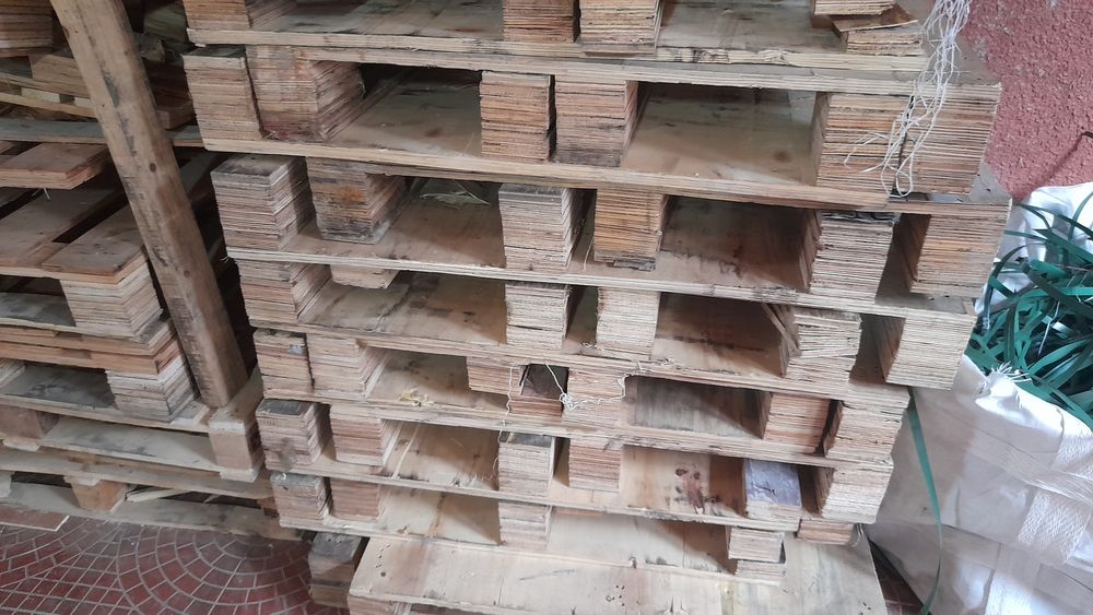 Padon sotiladi 1.10x0.90 fanerli