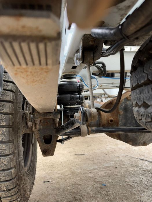 Perne aer autorulote cu buton de umplere