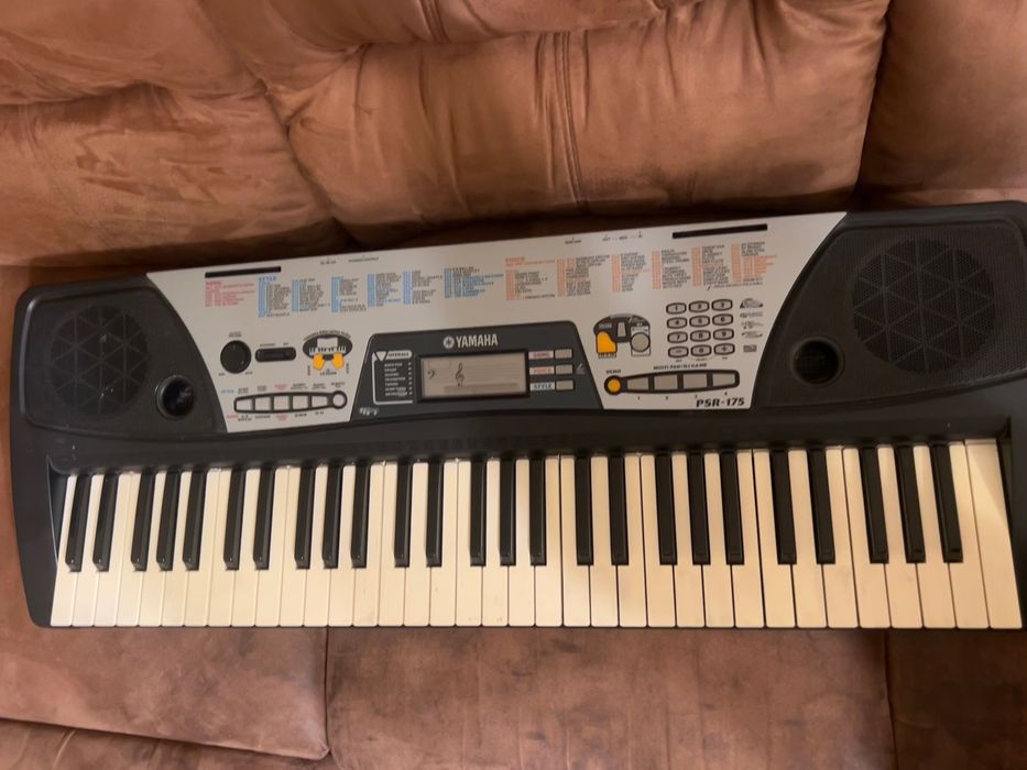 Синтезатор YAMAHA