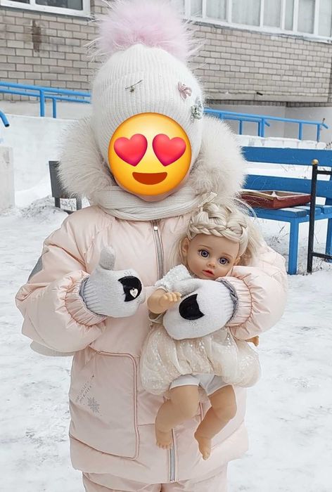 Продам зимний комбинезон на девочку,104р
