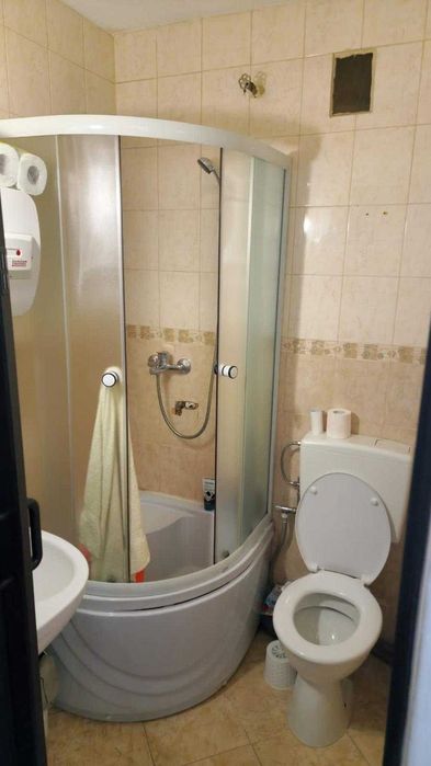 camera de camin cu baie proprie