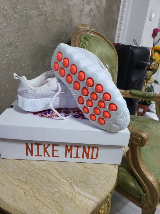 Se vinde Nike Mind