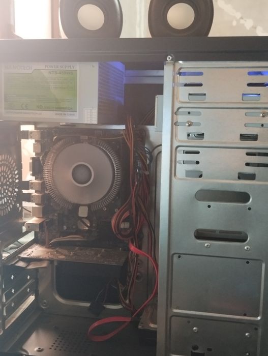 Yangi terilgan Kompyuter core i5 2400