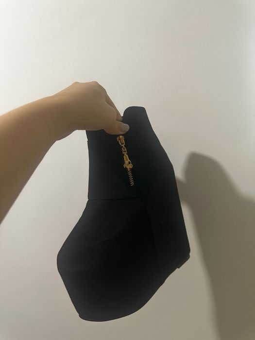 Ботильоны новые с этикеткой продам