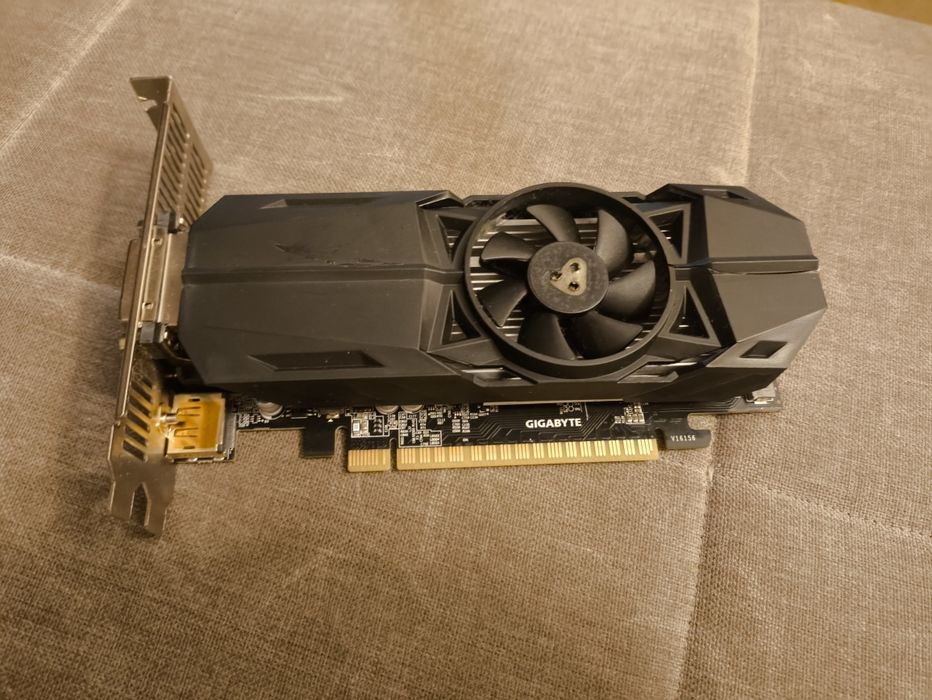 Видеокарта GTX 1050