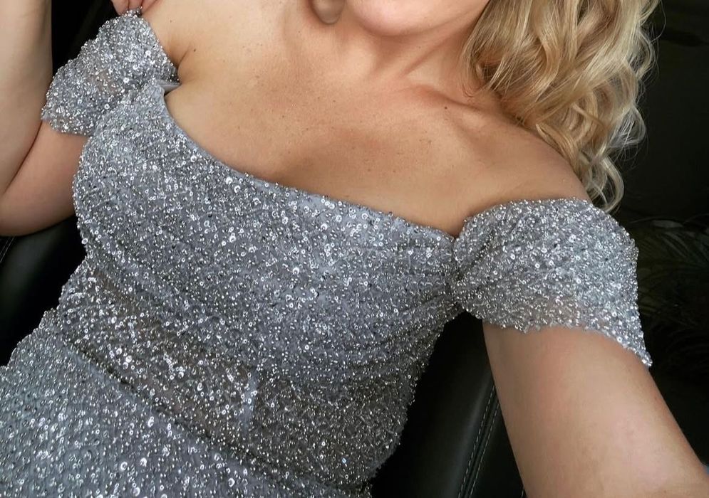 Официална сребриста рокля