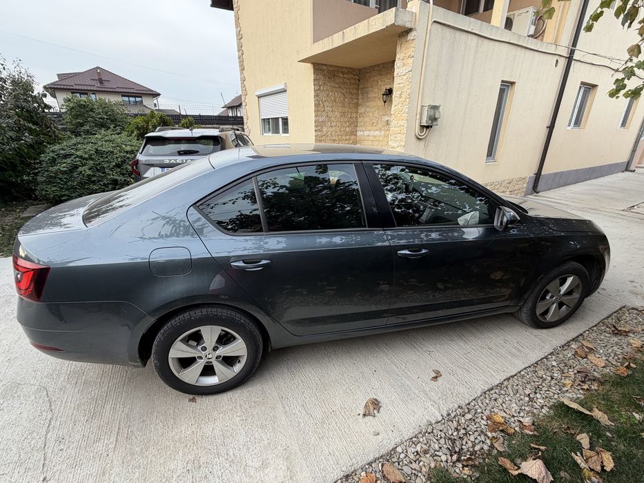SKODA Octavia 2019 — imagine 4