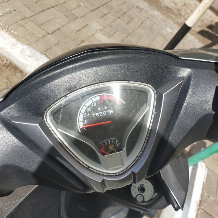 Мопед 125 куб 8 про макс. Стоит в Астане. Продам или обмен