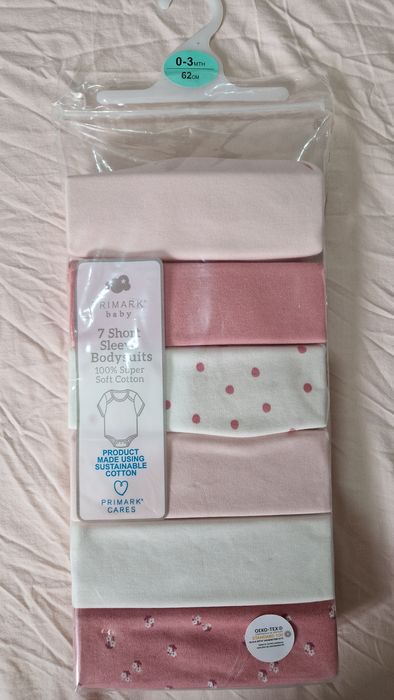 Vând body-uri bebeluși