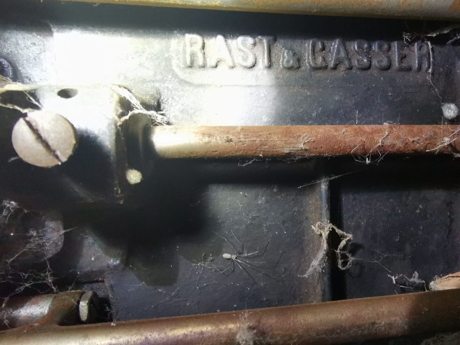 Mașină de cusut Singer