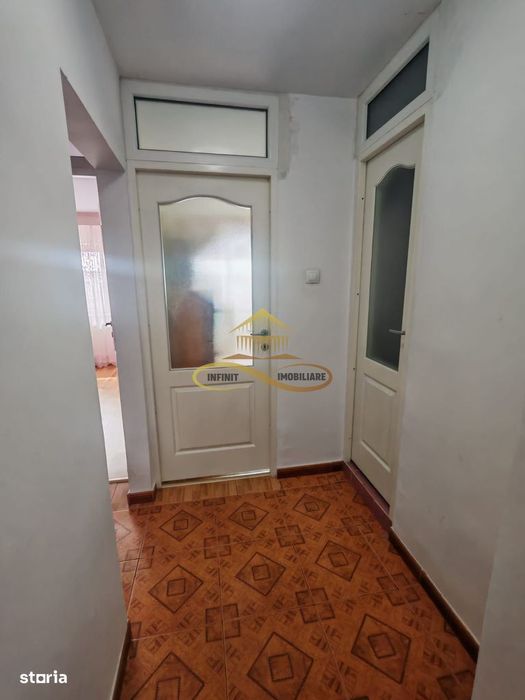 Vand apartament 3 camere decomandate – zonă Ștefan cel Mare