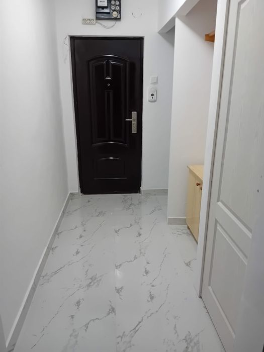Închiriez apartament cu 2 camere în Calea Aradului