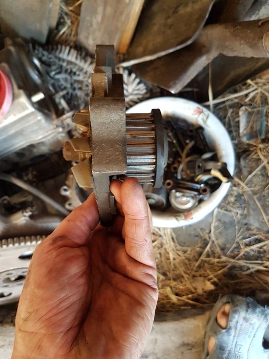 Мотор 3S-FE  по запчастям.