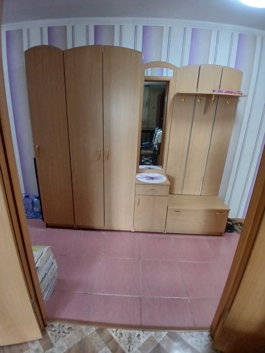 Мебель стенка - горка  , прихожая