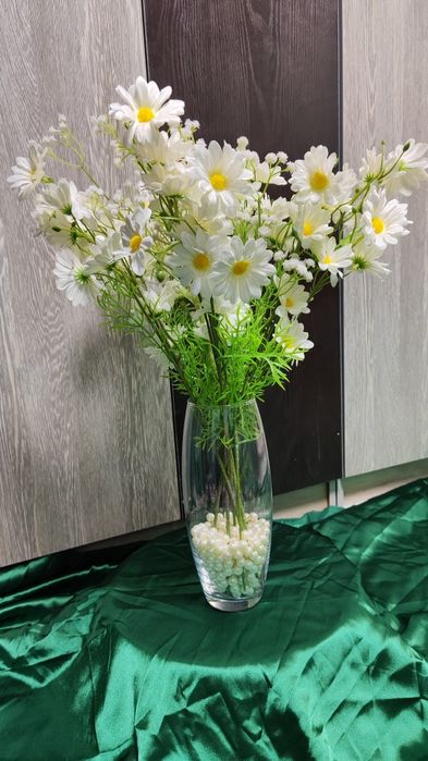 Suniy gullar  darxlar va kashpo