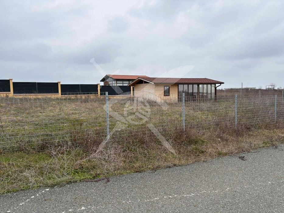 Парцел в с. Лозенец  76520