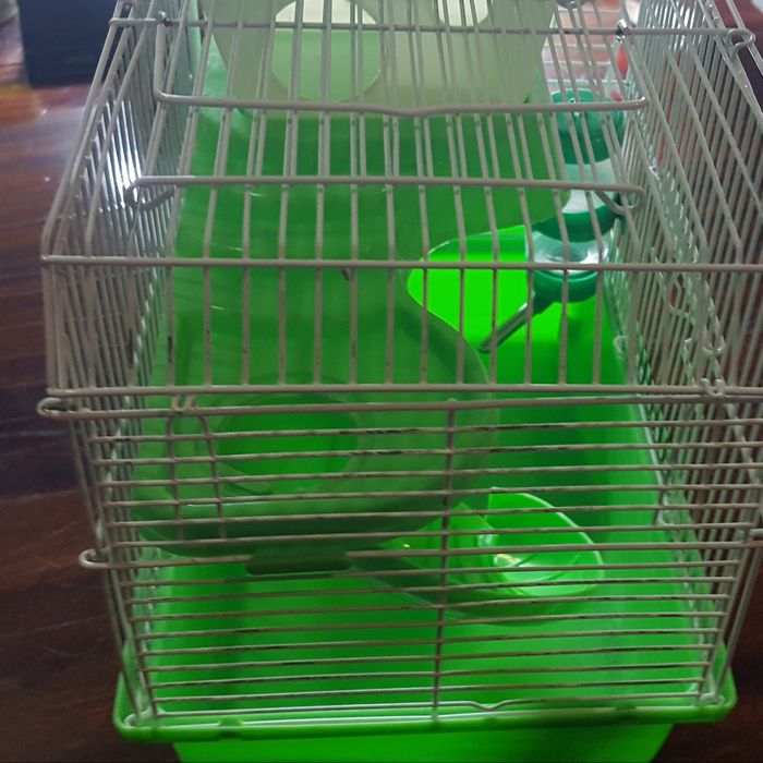 Клетка для хомяка.