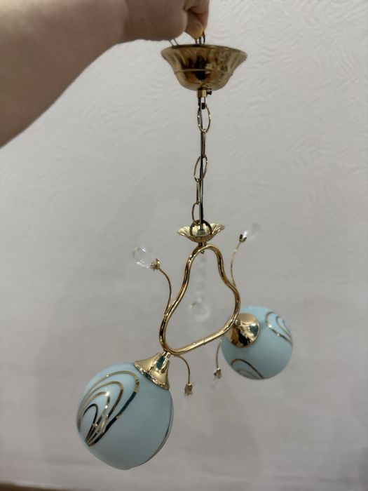 Срочно Продаю лампу люстры