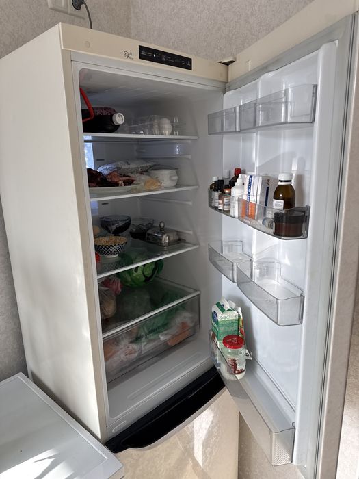 Холодильник в хорошем состоянии