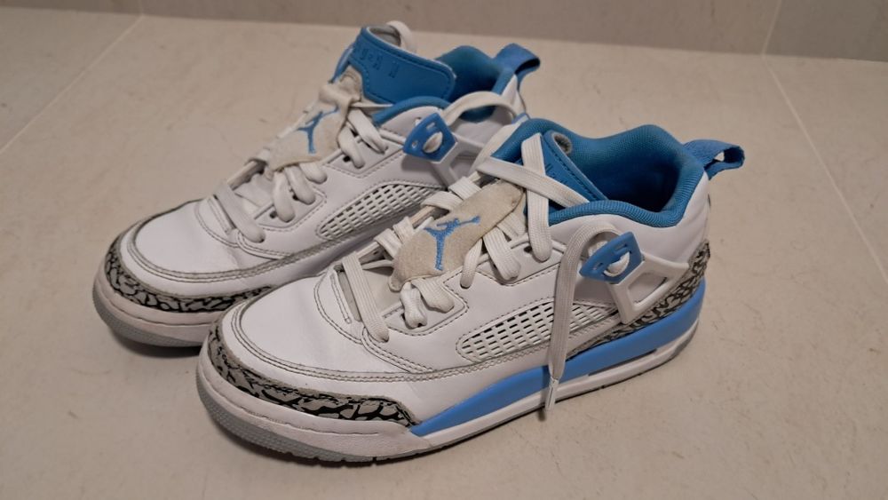 Adidasi Jordan spizike