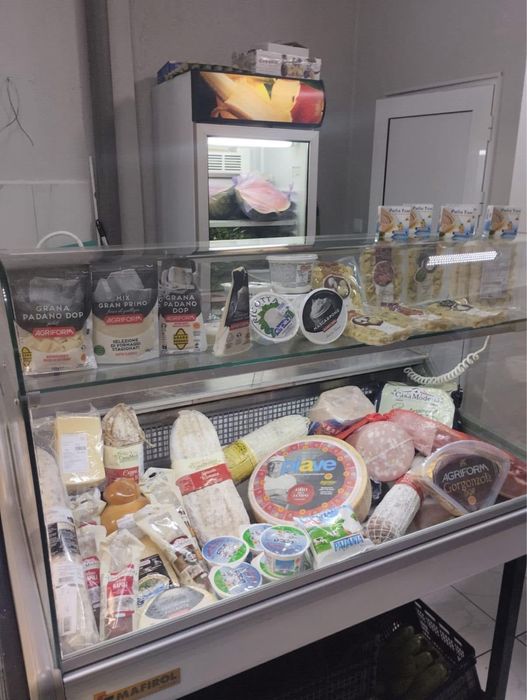 Продавам плод и зеленчук