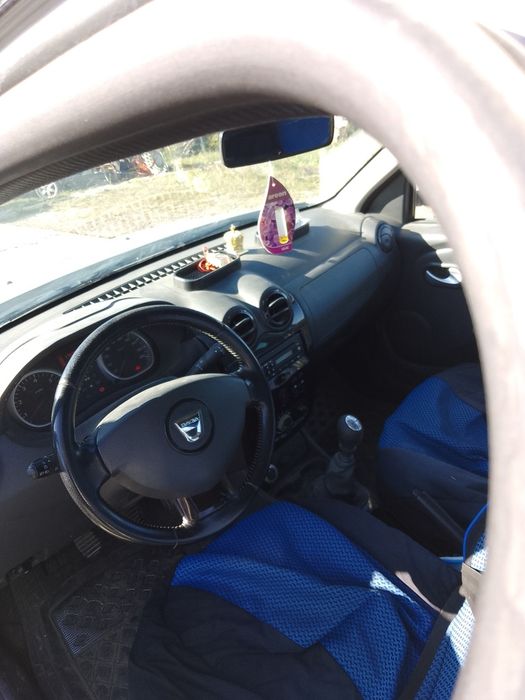 Vând Dacia Duster