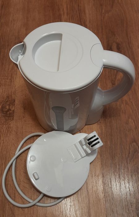 Cana Fierbator Electric , 2200W, 1.7 L, 230v, Alb, Nou!