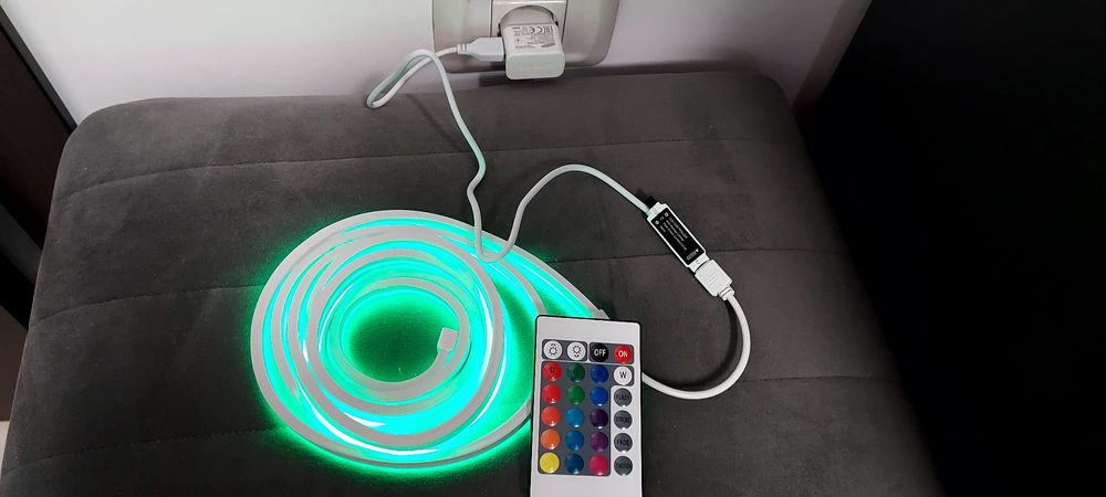 Furtun luminos cu telecomanda