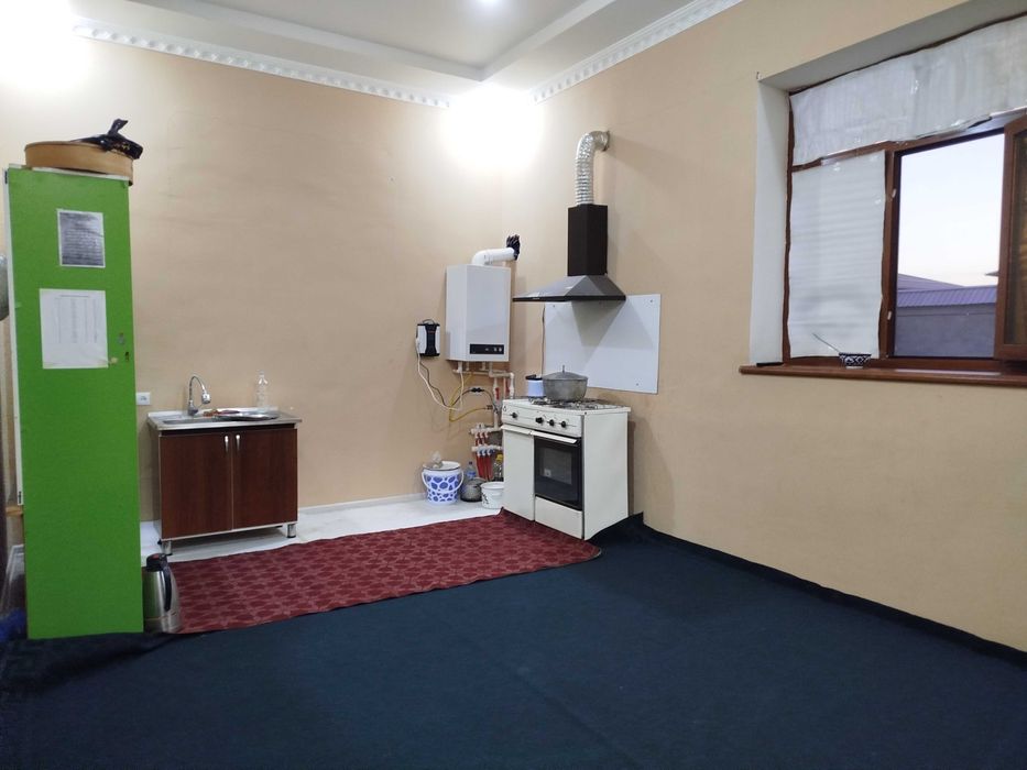 Qarshi tuman Batosh MFY 6sotixli hovli sotiladi