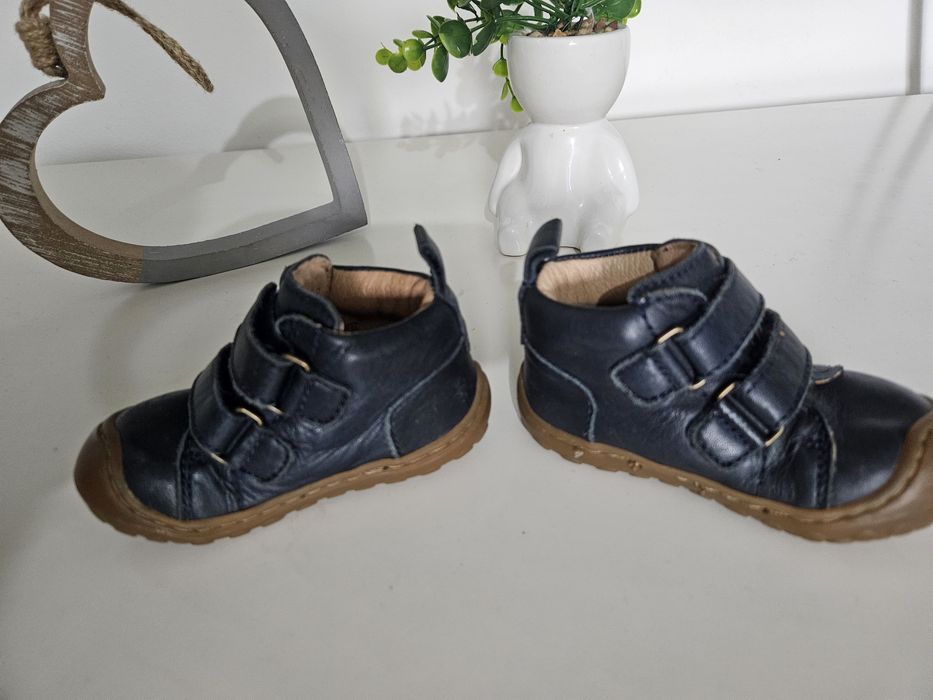 Ghete Bisgaard Gerl- 19(12,6 cm ),barefoot, piele naturala,primii pasi