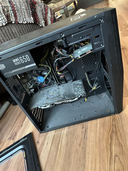 Среден клас компютър