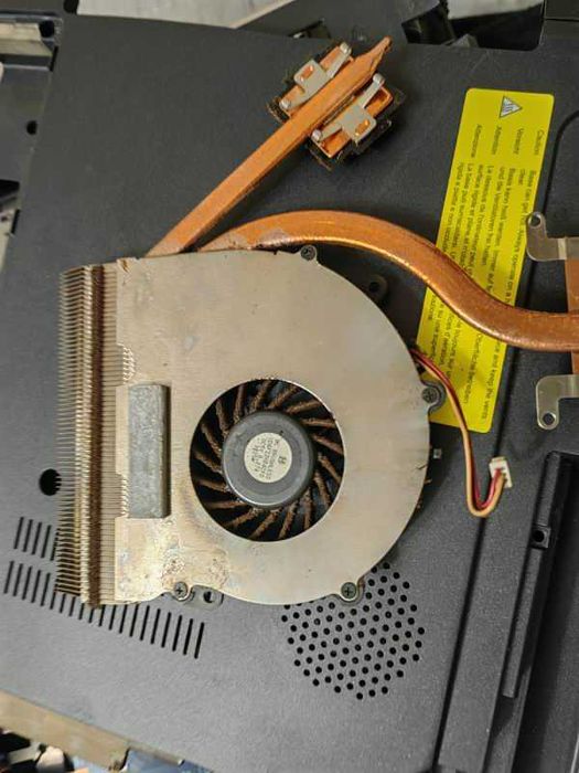 Продавам лаптоп Sony-PCG-8161M-WGN-AW41ZF