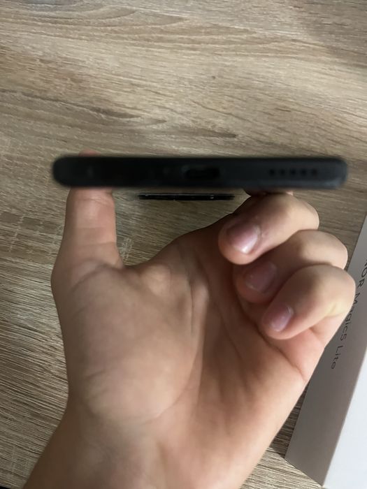 Honor magic 5 lite