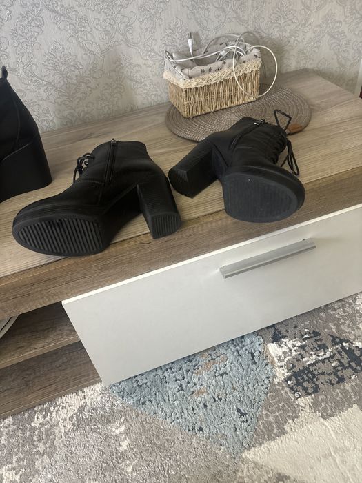 Новые ботинки зимние кожанные