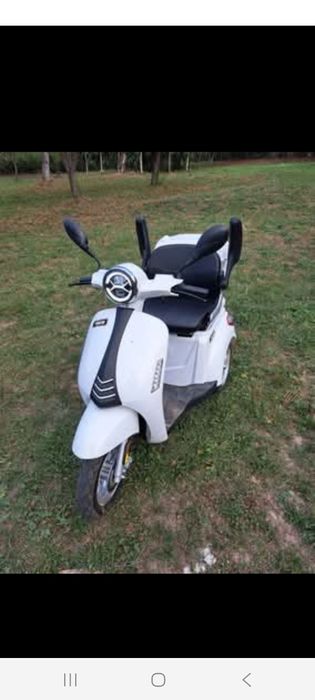 Vand scuter electric
