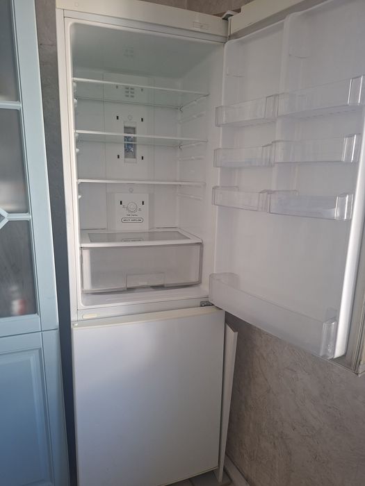 Продам холодильник отличный состояние