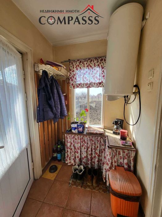 Къща с двор – ЦЕНТЪР, гр. Ген. Тошево – 61500евро!