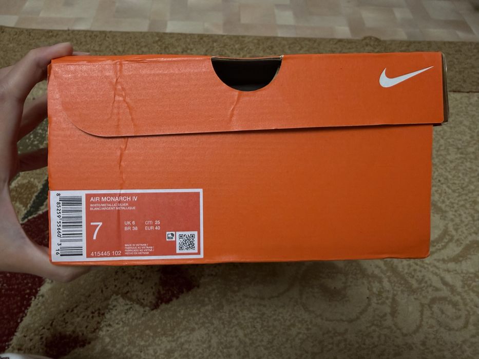 Кроссовки Nike Air Monarch IV