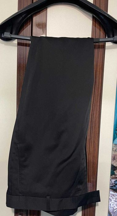 Costum de nunta mire